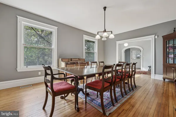 $4,750 | 101 Woodlawn Road, Baltimore, MD 21210