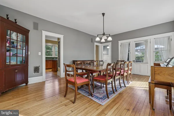 $4,750 | 101 Woodlawn Road, Baltimore, MD 21210