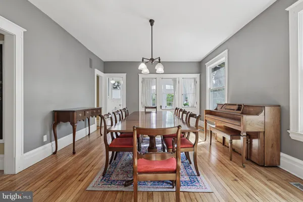 $4,750 | 101 Woodlawn Road, Baltimore, MD 21210