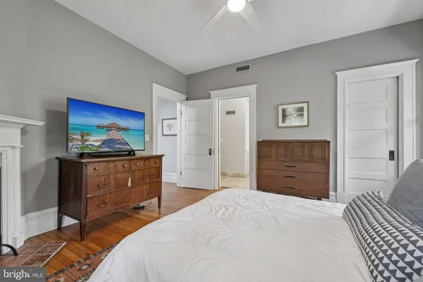 $4,750 | 101 Woodlawn Road, Baltimore, MD 21210