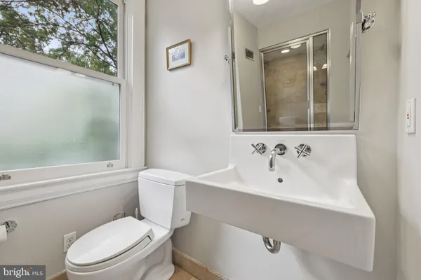 $4,750 | 101 Woodlawn Road, Baltimore, MD 21210