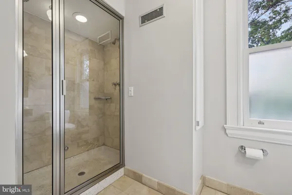 $4,750 | 101 Woodlawn Road, Baltimore, MD 21210