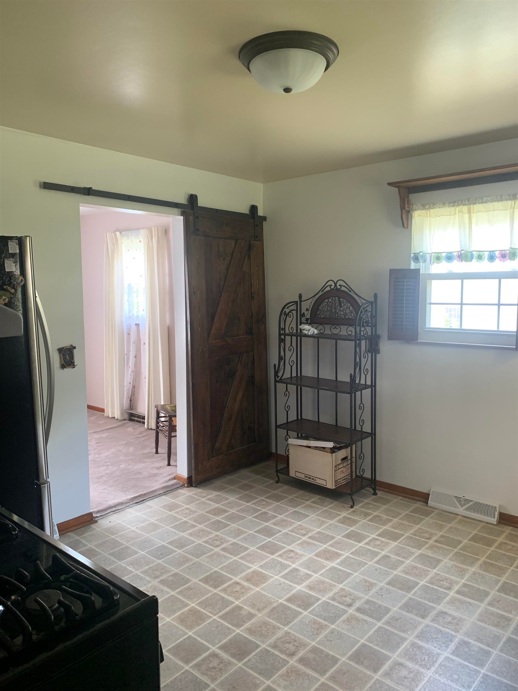 5181 West Pea Ridge Road Huntington, WV 25705 - Photo 6 of 18 Gallery Image 6