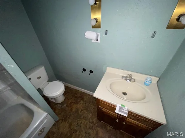 $35,000 | 20621 Co Highway 22, Hoyleton, IL 62803