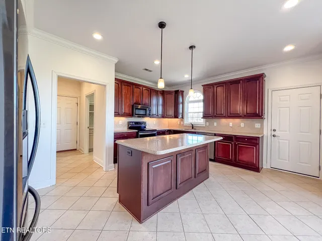 $735,000 | 1636 Stone Harbor Boulevard, Lenoir City, TN 37772