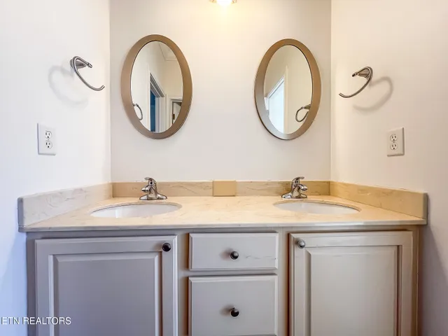 $735,000 | 1636 Stone Harbor Boulevard, Lenoir City, TN 37772