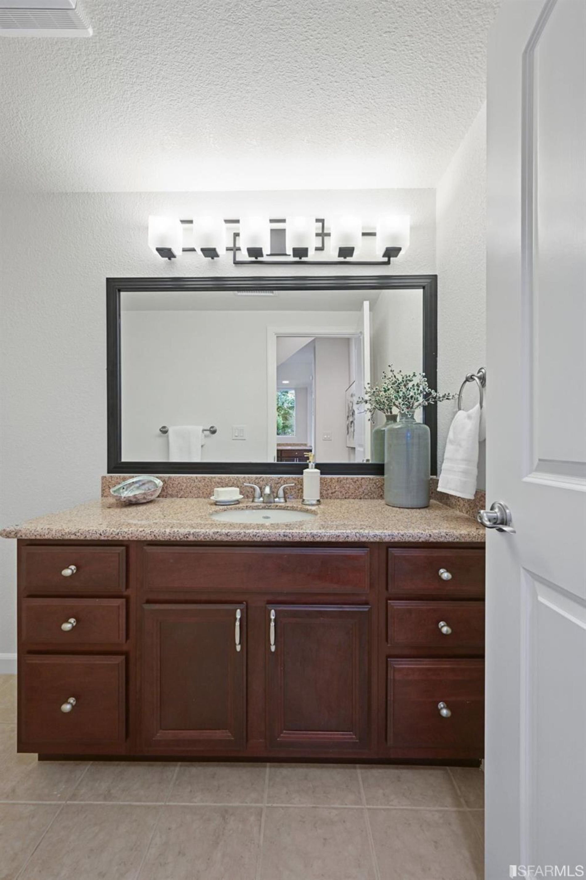 24193 Soto Road Hayward, CA 94544 - Photo 13 of 28