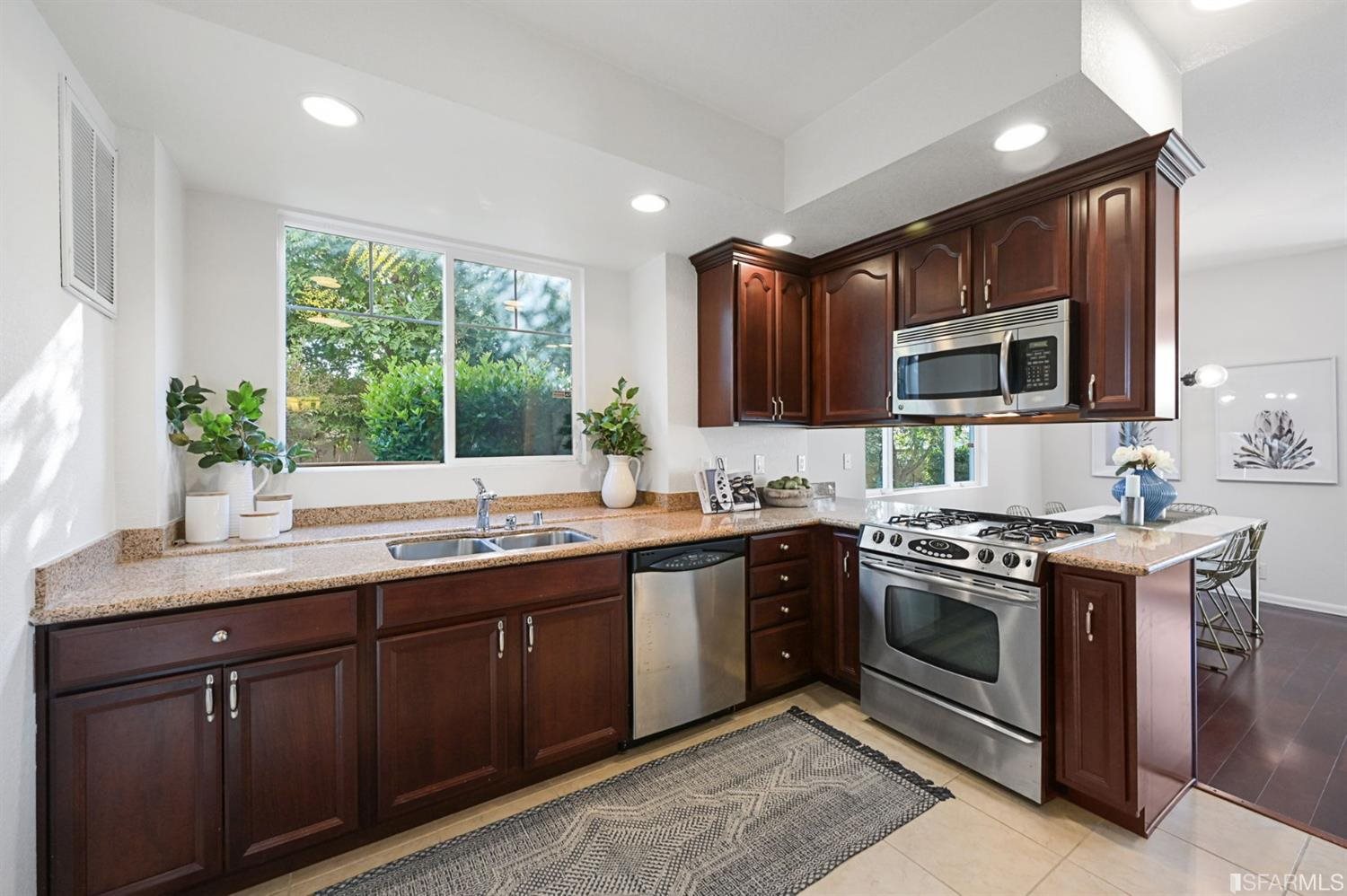 24193 Soto Road Hayward, CA 94544 - Photo 7 of 28