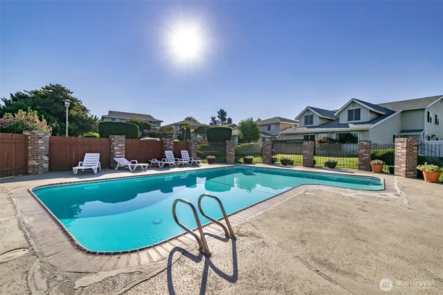 $239,900 | 100 Simon Street Southeast, Unit 40, East Wenatchee, WA 98802