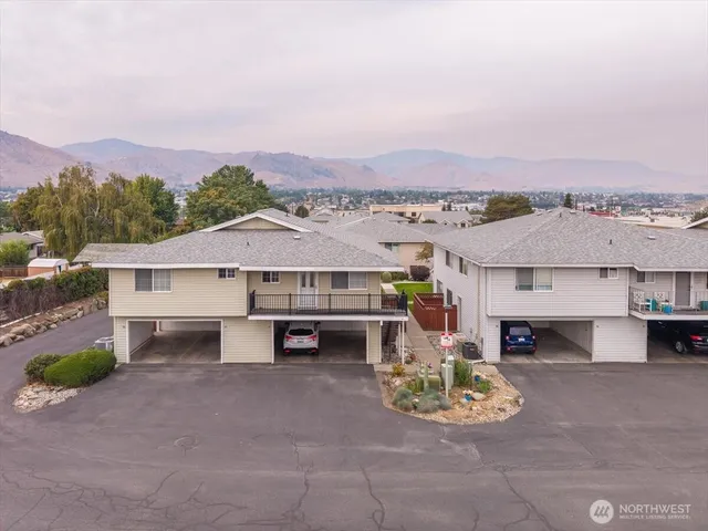 $239,900 | 100 Simon Street Southeast, Unit 40, East Wenatchee, WA 98802