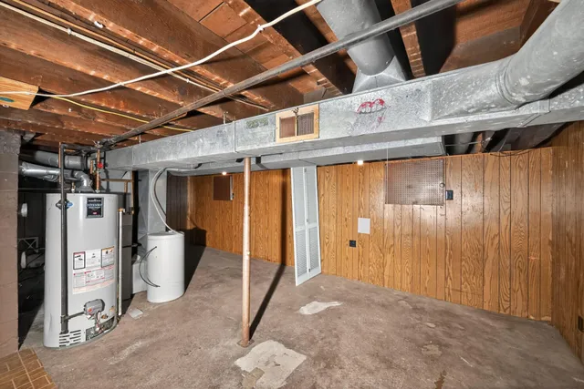 a view of a storage & utility room