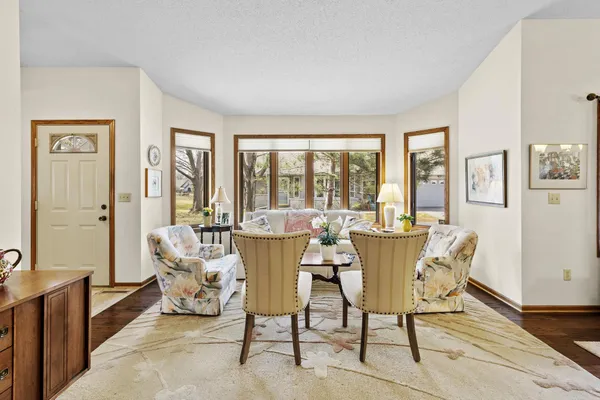 $325,000 | 2540 Sumac Circle, White Bear Lake, MN 55110