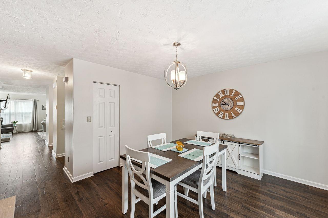 10555 Montgomery Road, Unit 61 Montgomery, OH 45242 - Photo 3 of 33