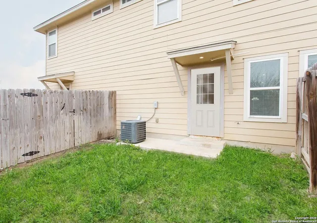 $1,600 | 6510 Melanzane Avenue, Unit 101, San Antonio, TX 78233