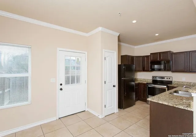 $1,600 | 6510 Melanzane Avenue, Unit 101, San Antonio, TX 78233
