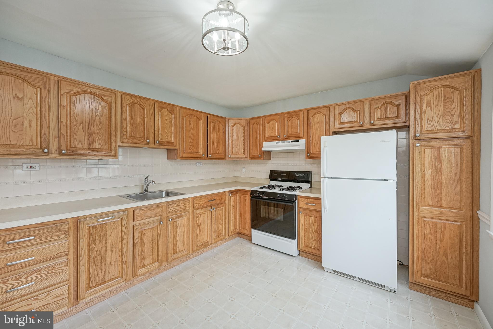 220 Georgetown Road Glassboro, NJ 08028 - Photo 5 of 25
