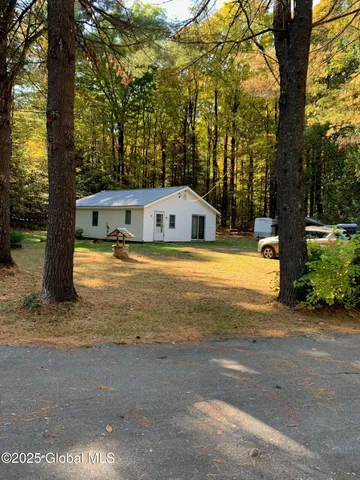 $479,900 | 326 Middle Road, Crown Point, NY 12928