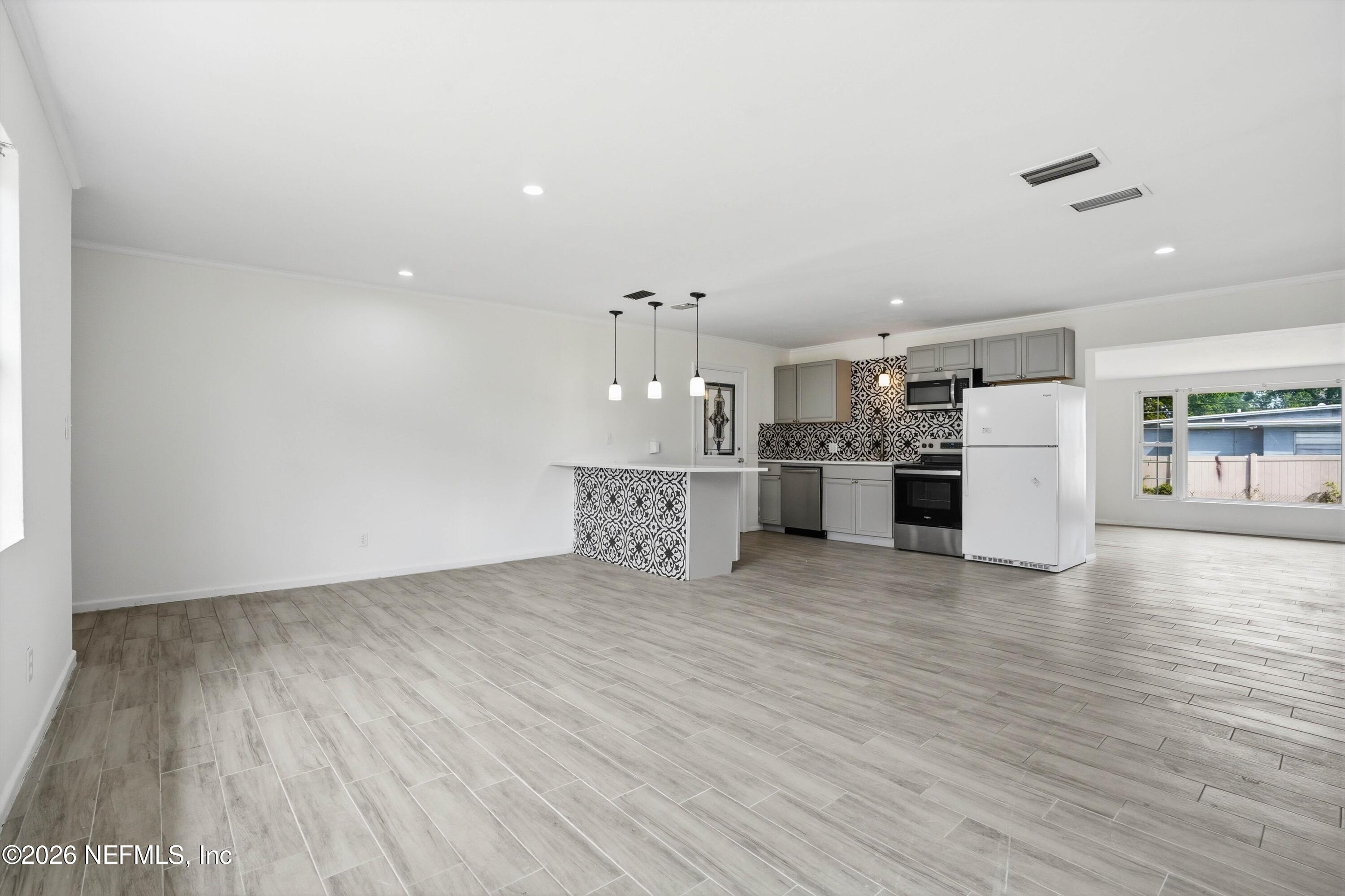 6713 Provost Road North Jacksonville, FL 32216 - Photo 7 of 23 Living Room