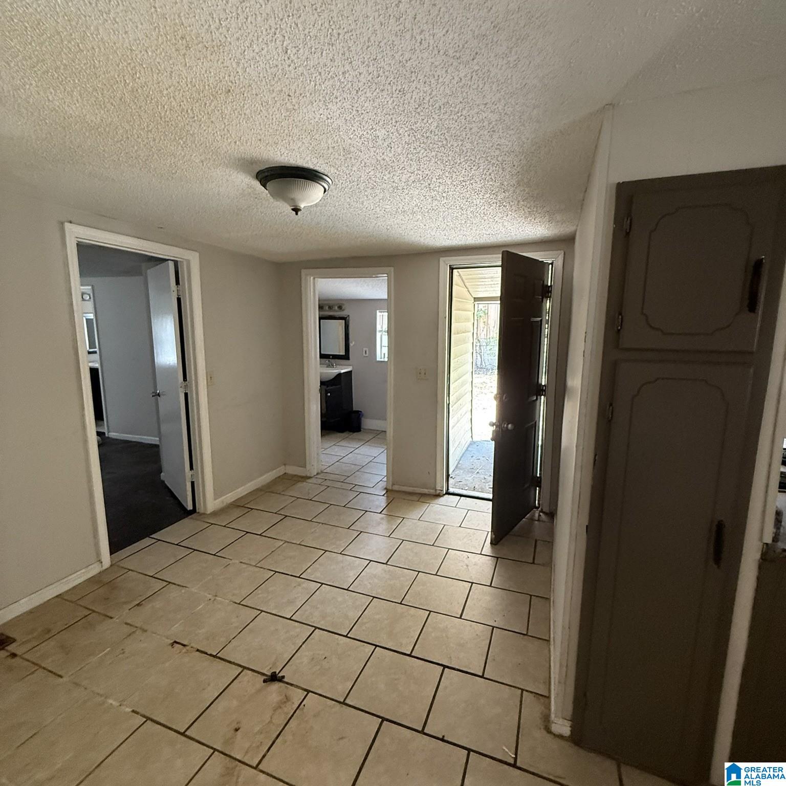 208 Spring Street Adamsville, AL 35005 - Photo 3 of 19