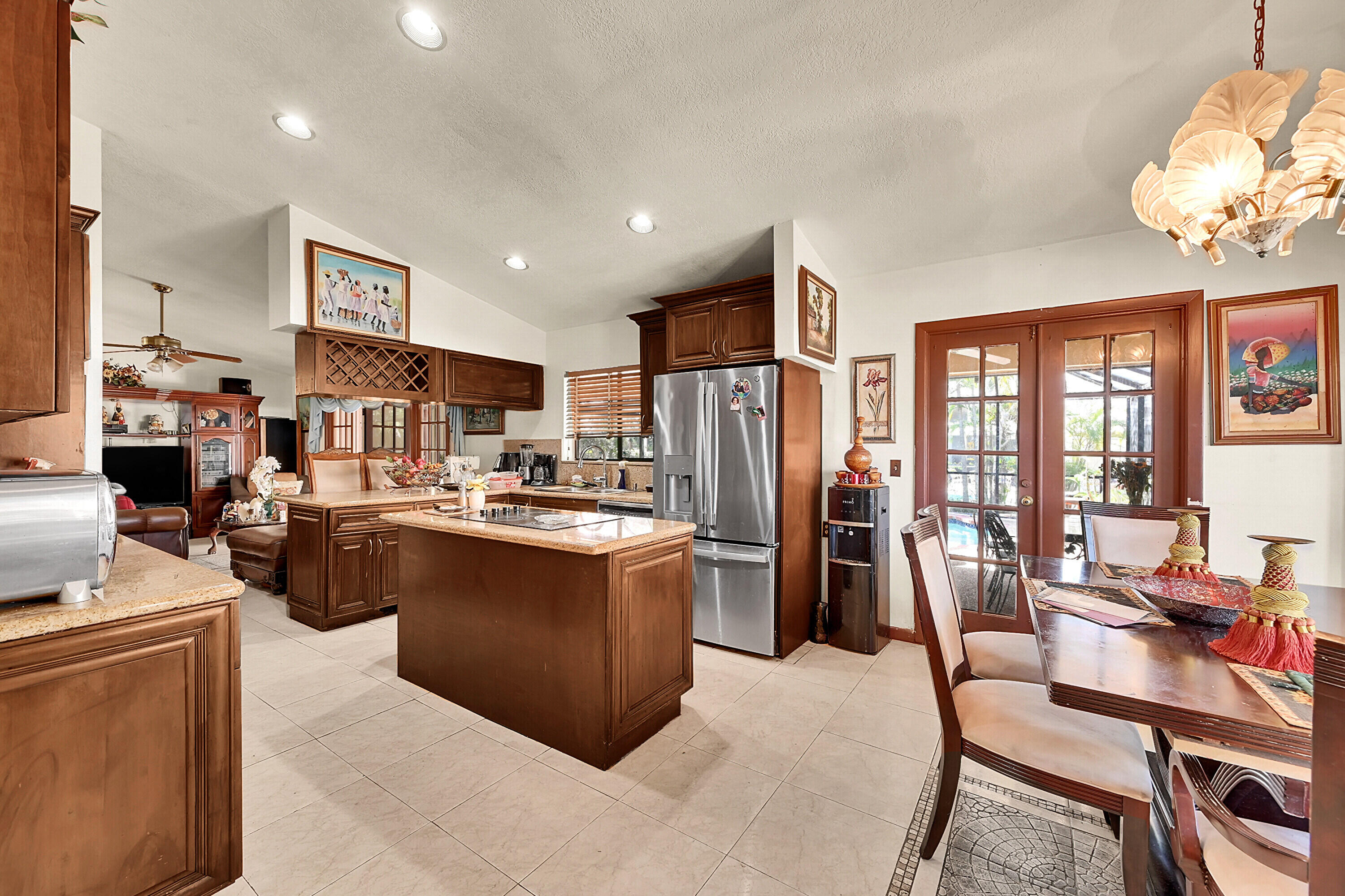 5172 Northwest 84th Road Coral Springs, FL 33067 - Photo 11 of 38 47_12_1 (7)