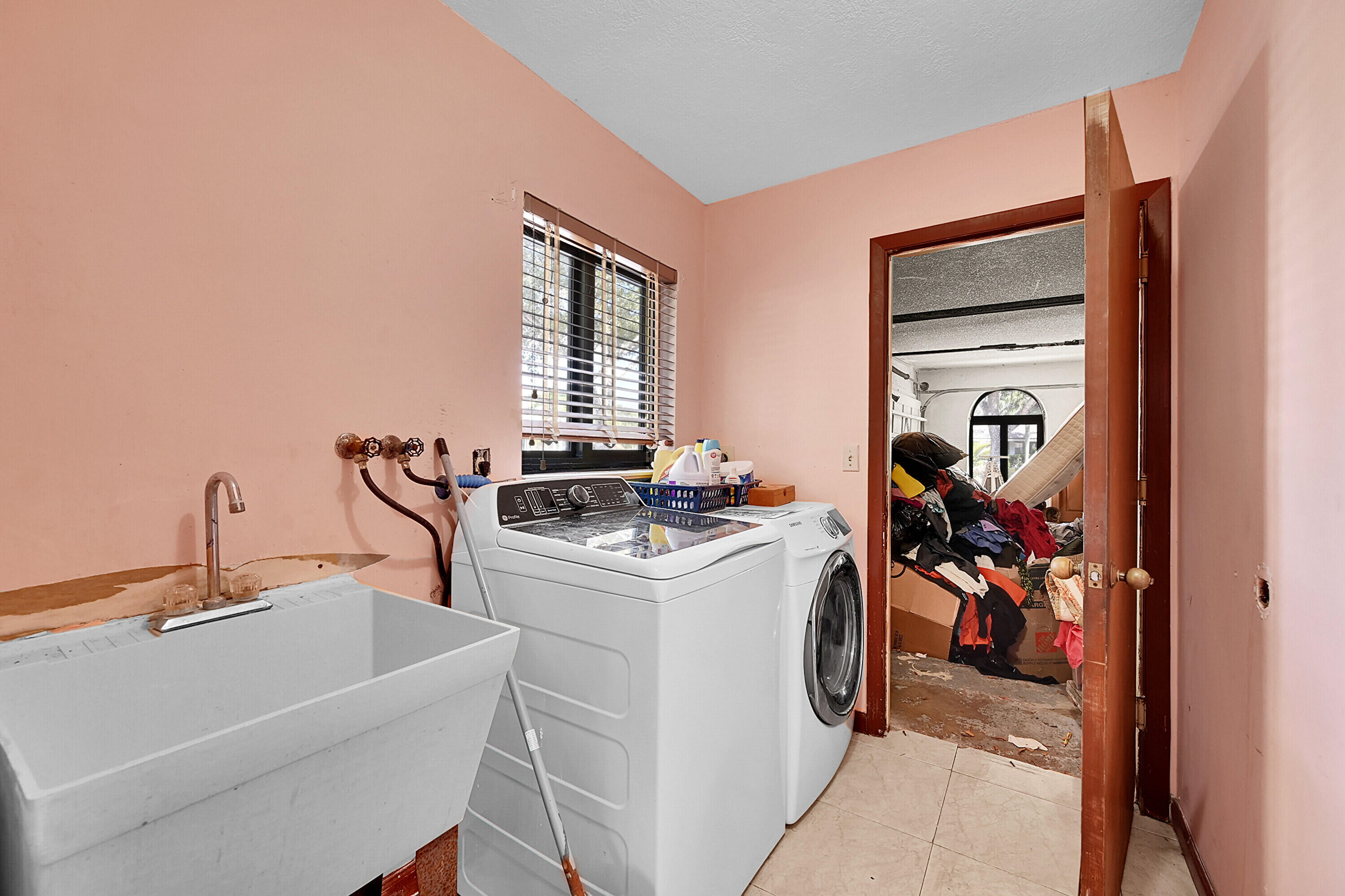 5172 Northwest 84th Road Coral Springs, FL 33067 - Photo 34 of 38 70_35_1 (30)