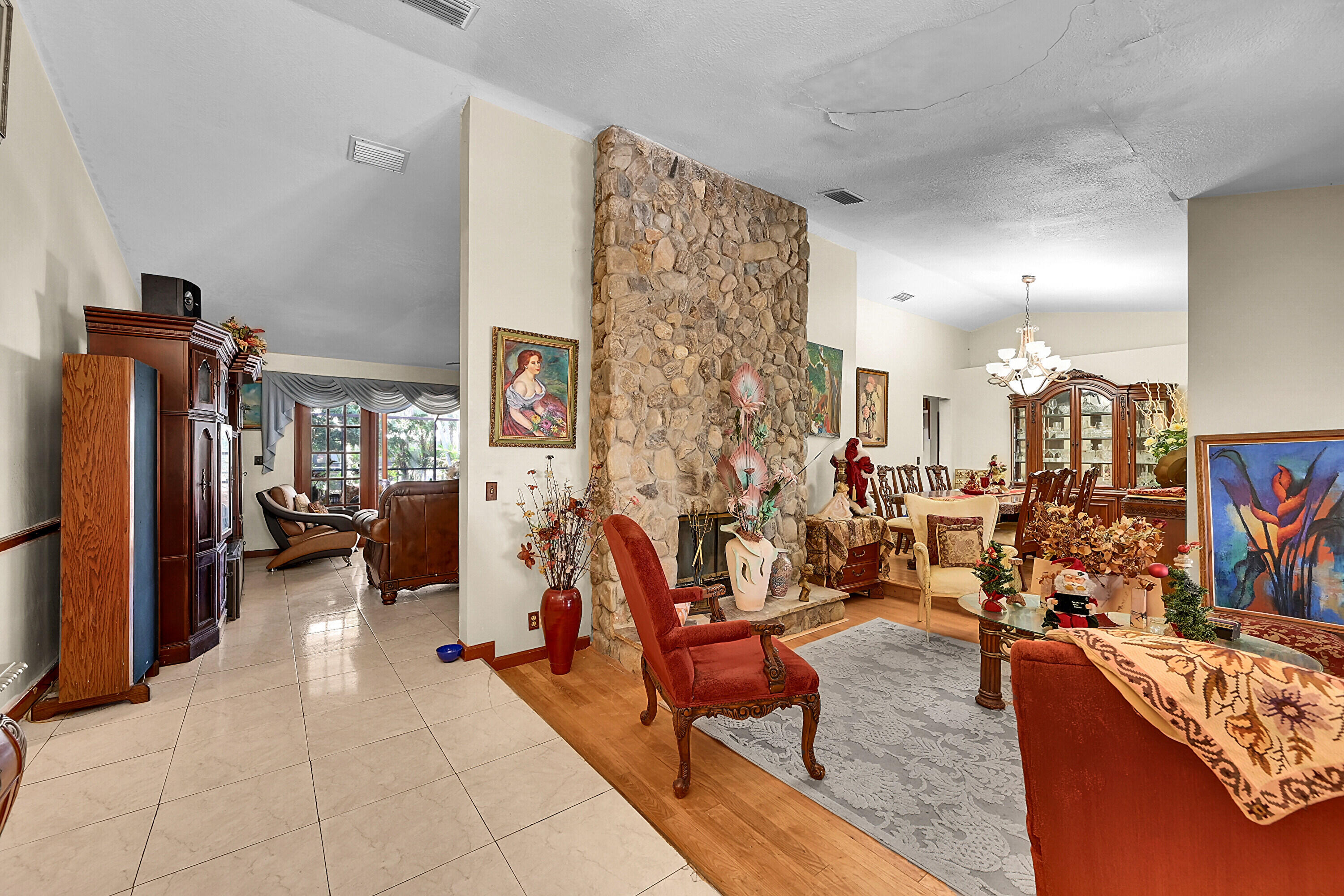 5172 Northwest 84th Road Coral Springs, FL 33067 - Photo 5 of 38 41_06_1 (1)