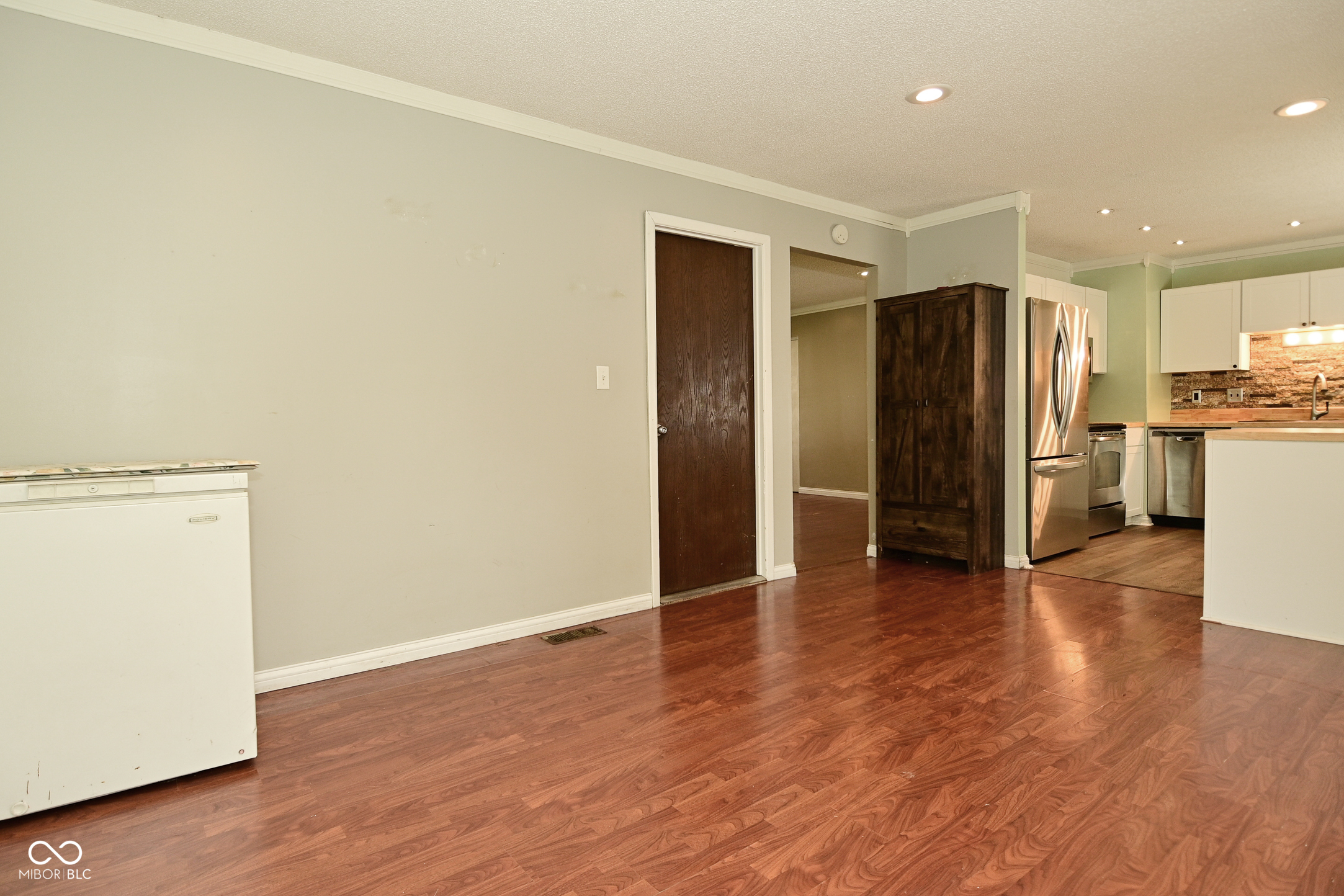 5909 Furnas Road Indianapolis, IN 46221 - Photo 8 of 34 Gallery Image 8