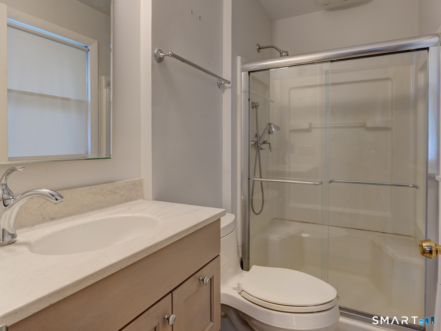 284 Chestnut Hill Road Torrington, CT 06790 - Photo 20 of 37 Primary bath