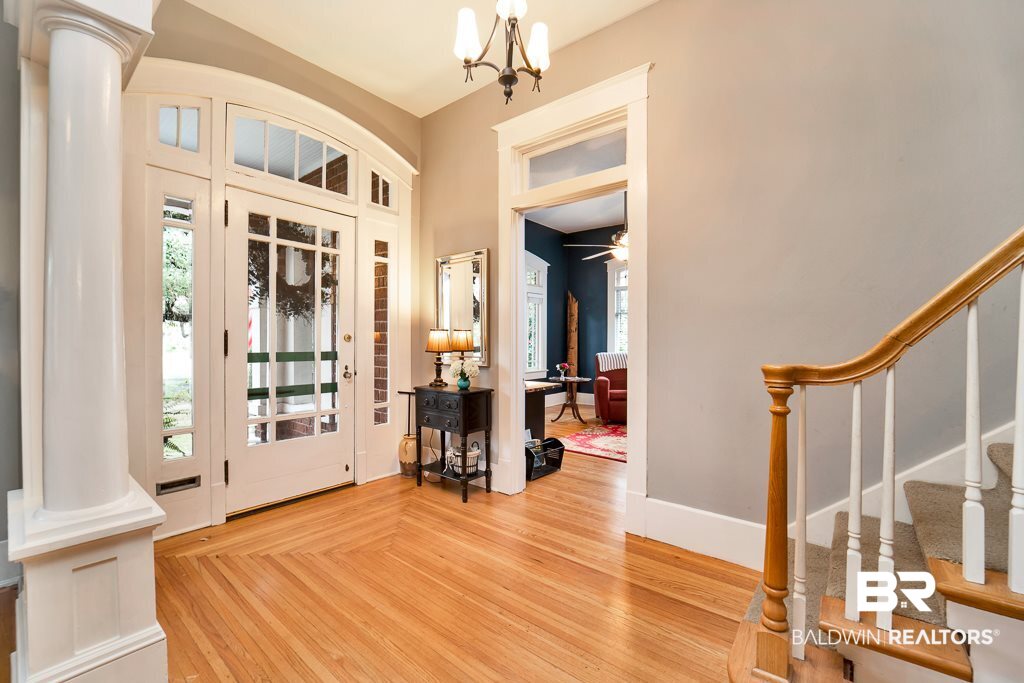 1811 Spring Hill Avenue Mobile, AL 36607 - Photo 3 of 37 Welcoming Foyer