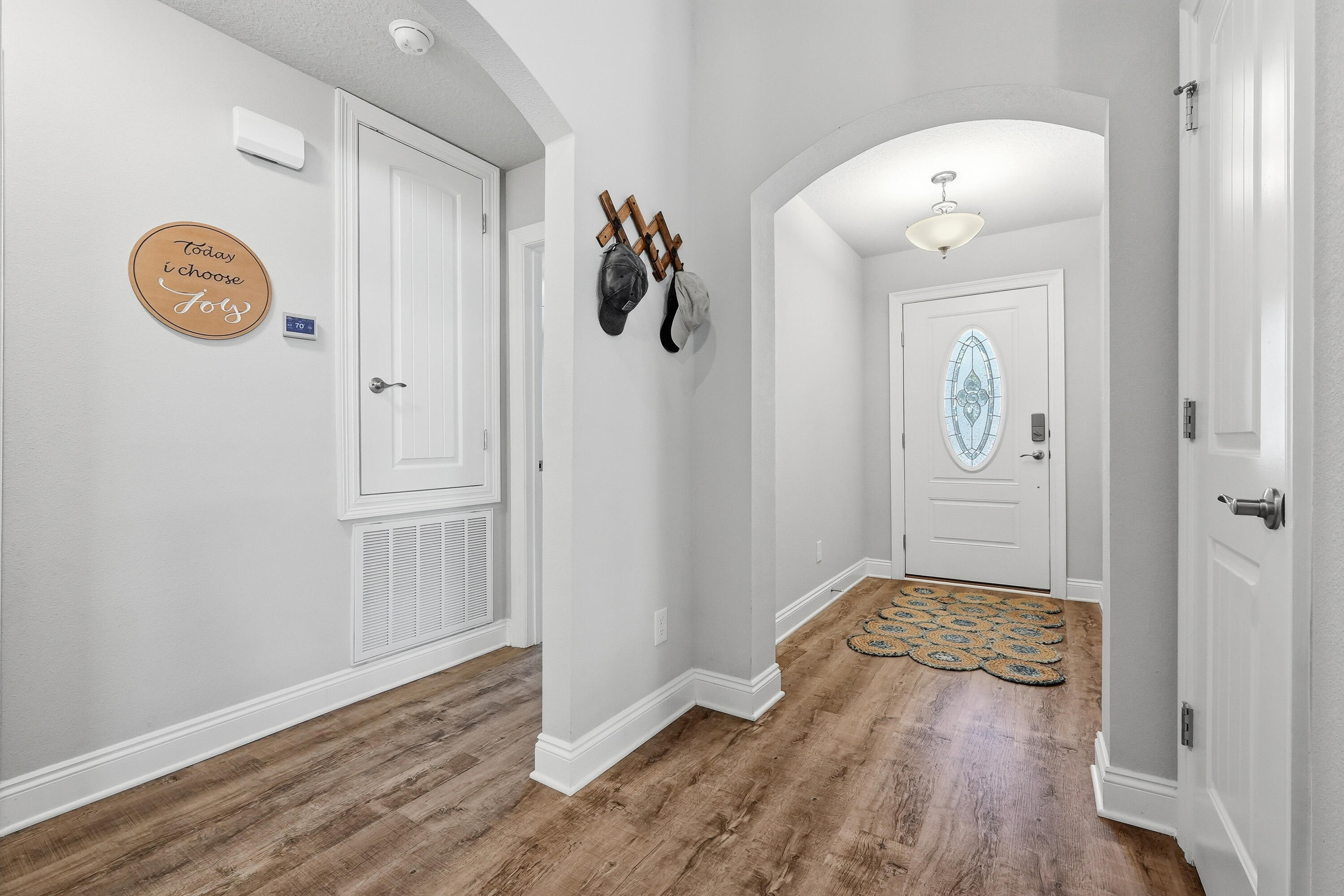 7434 Gordon Evans Road Navarre, FL 32566 - Photo 3 of 51 Foyer