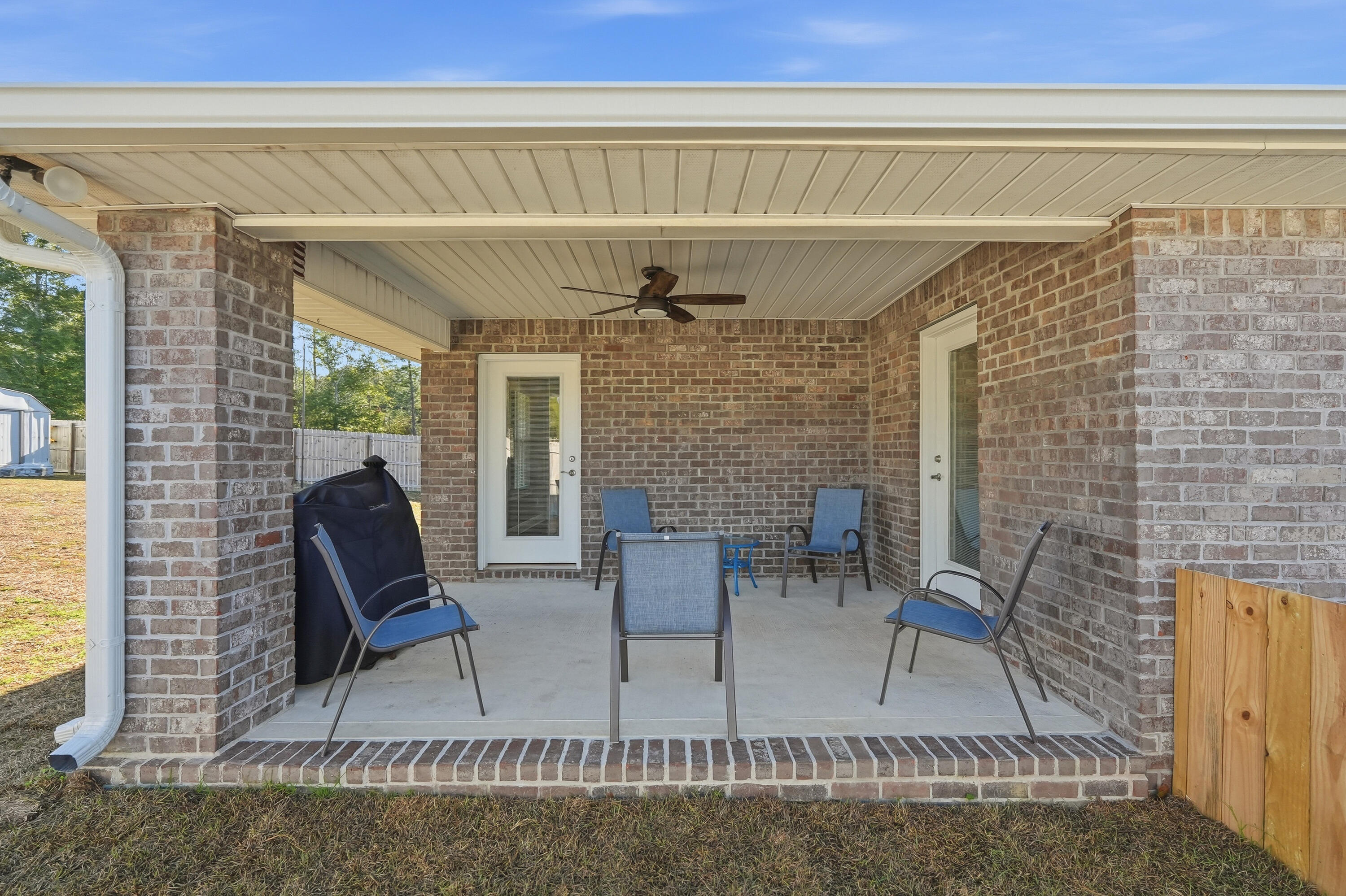 7434 Gordon Evans Road Navarre, FL 32566 - Photo 43 of 51 a view of livingroom with furniture