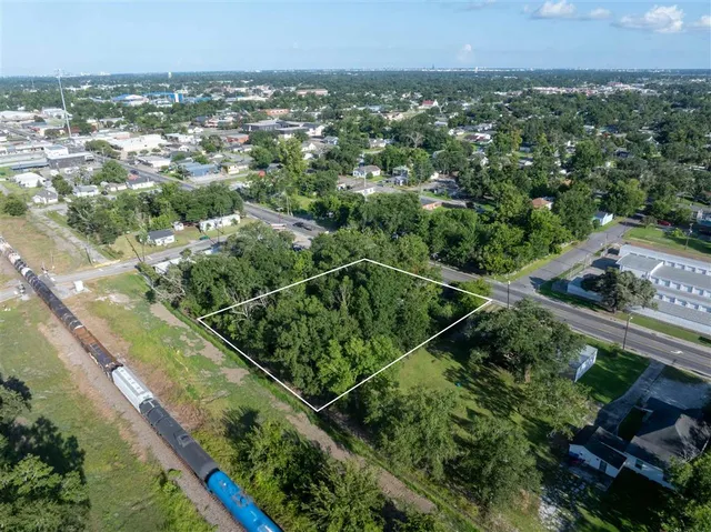 $190,000 | 416 West Napoleon Street, Sulphur, LA 70663