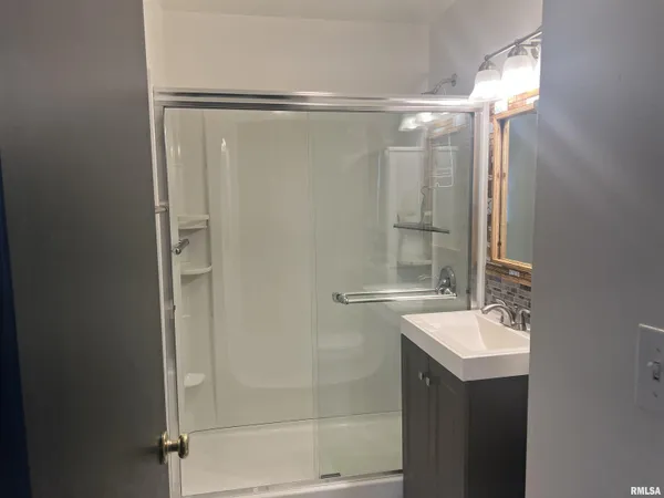 $145,000 | 610 Sandusky Street, Jacksonville, IL 62650