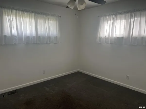 $145,000 | 610 Sandusky Street, Jacksonville, IL 62650