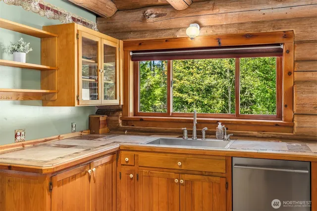 $1,500,000 | 16406 May Creek Road, Gold Bar, WA 98251