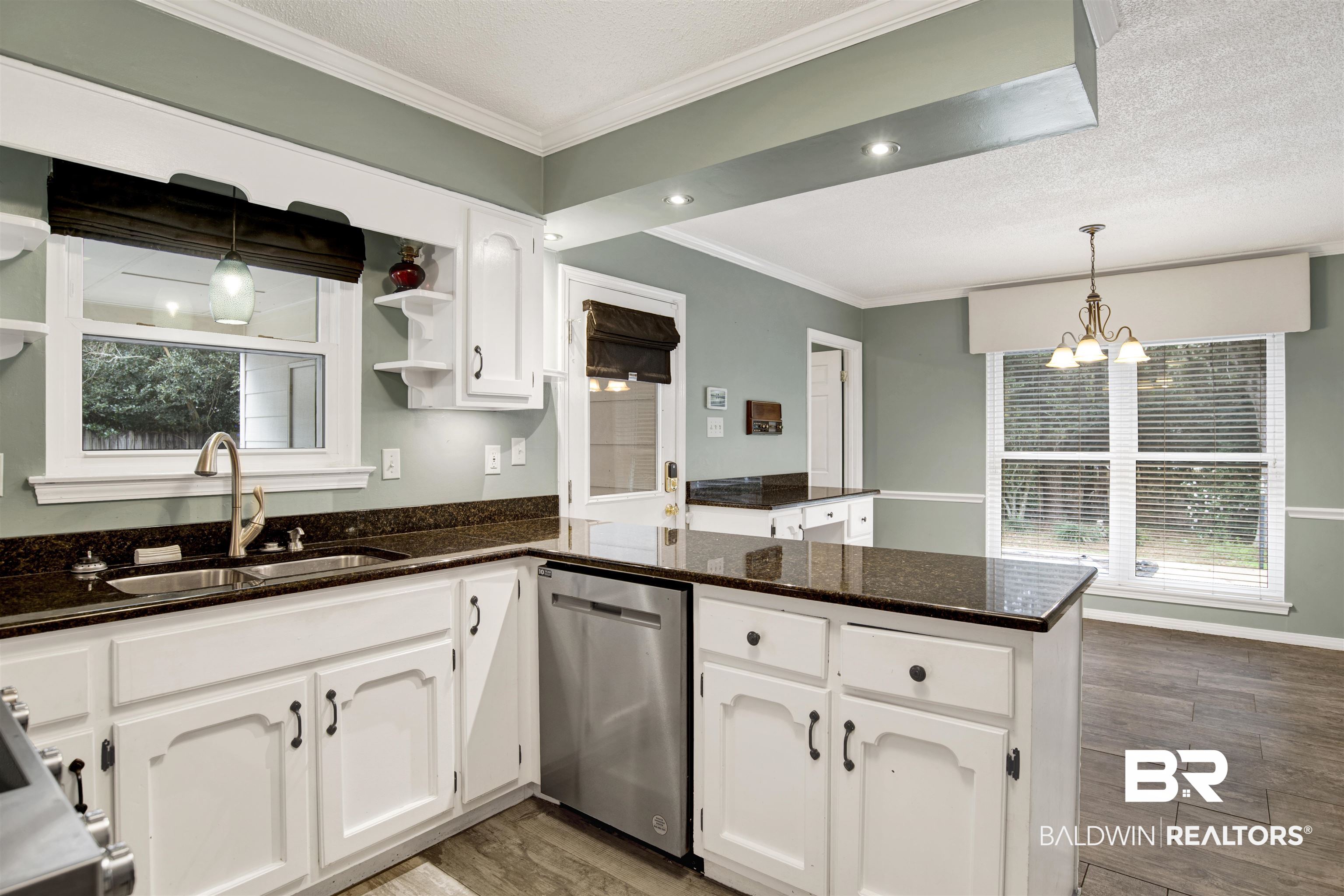 5770 Chester Court Mobile, AL 36609 - Photo 11 of 46