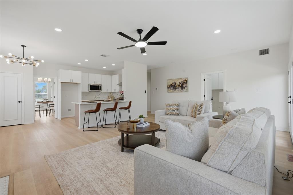 4106 Ridgecrest Trail Carrollton, TX 75007 - Photo 12 of 38
