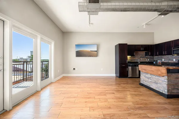 $241,000 | 1401 South Flores Street, Unit 409, San Antonio, TX 78204