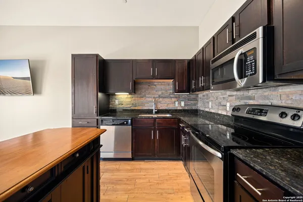 $241,000 | 1401 South Flores Street, Unit 409, San Antonio, TX 78204