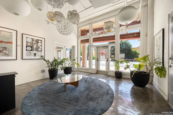 $241,000 | 1401 South Flores Street, Unit 409, San Antonio, TX 78204