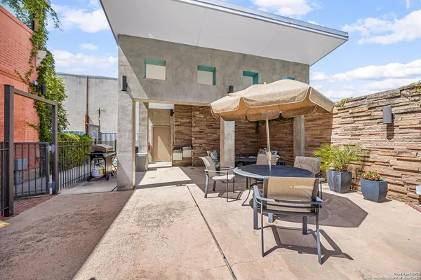 $241,000 | 1401 South Flores Street, Unit 409, San Antonio, TX 78204