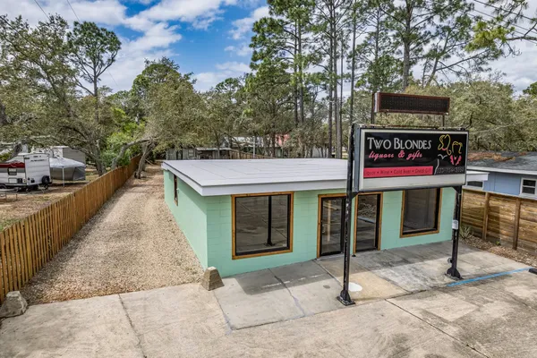 $375,000 | 82 Coastal Highway, Panacea, FL 32346