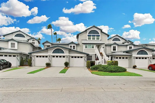 $8,200 | 1343 Siesta Bayside Drive, Unit 1343C, Sarasota, FL 34242