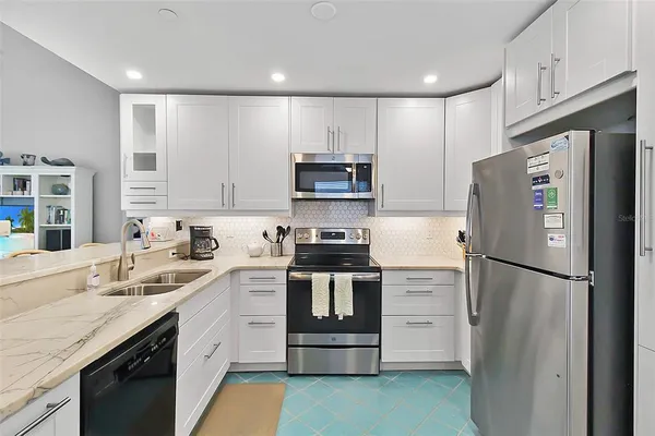 $8,200 | 1343 Siesta Bayside Drive, Unit 1343C, Sarasota, FL 34242