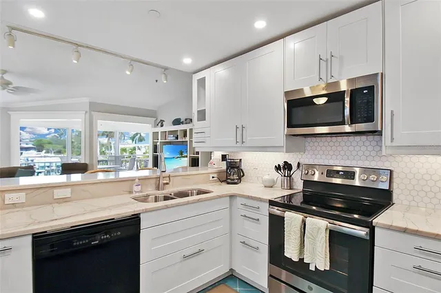 $8,200 | 1343 Siesta Bayside Drive, Unit 1343C, Sarasota, FL 34242