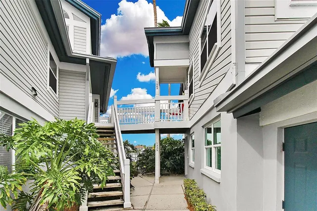 $8,200 | 1343 Siesta Bayside Drive, Unit 1343C, Sarasota, FL 34242