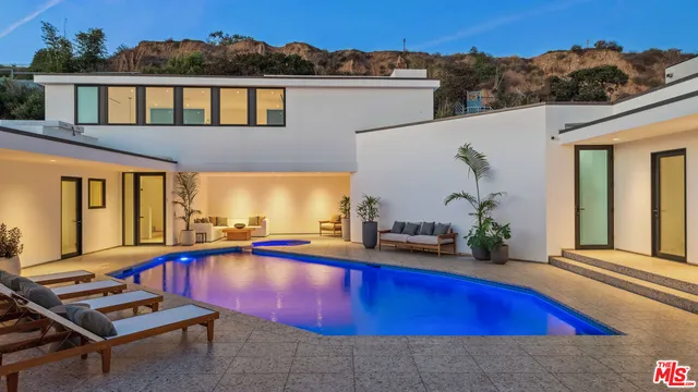 $19,499,000 | 31388 Broad Beach Road, Malibu, CA 90265