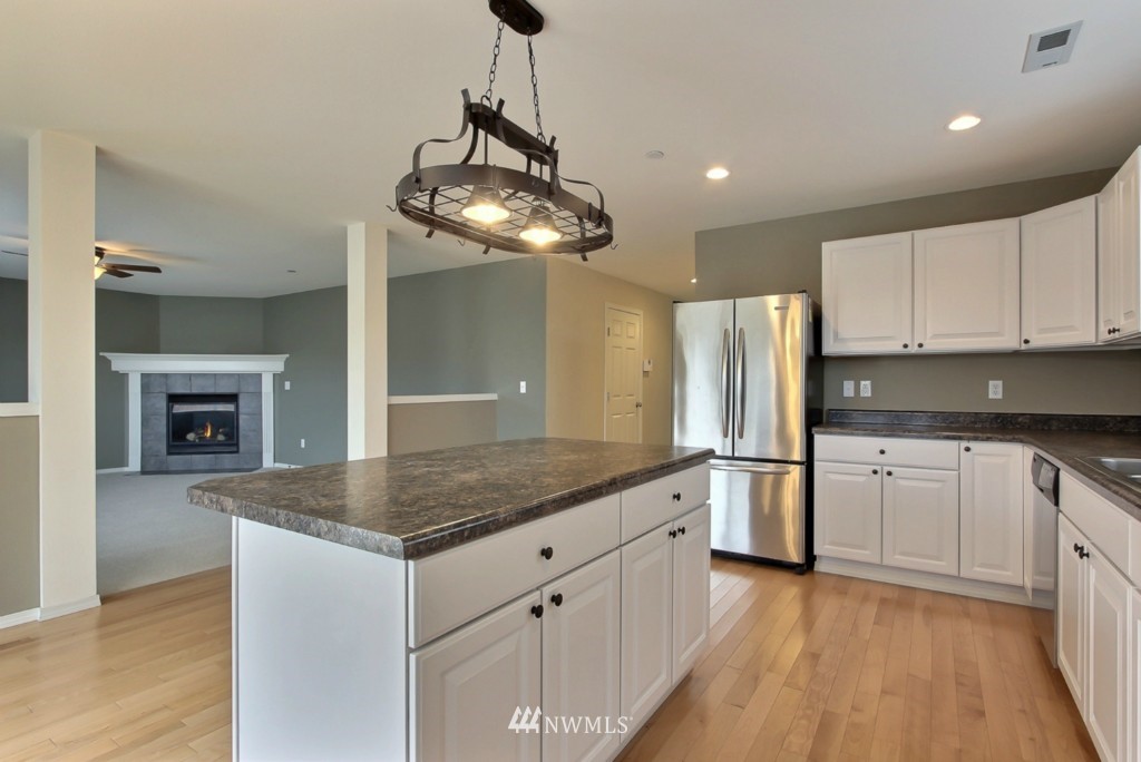 1363 Foreman Road DuPont, WA 98327 - Photo 2 of 15