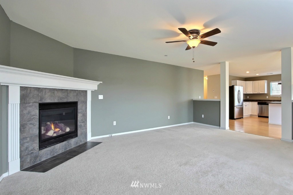 1363 Foreman Road DuPont, WA 98327 - Photo 5 of 15