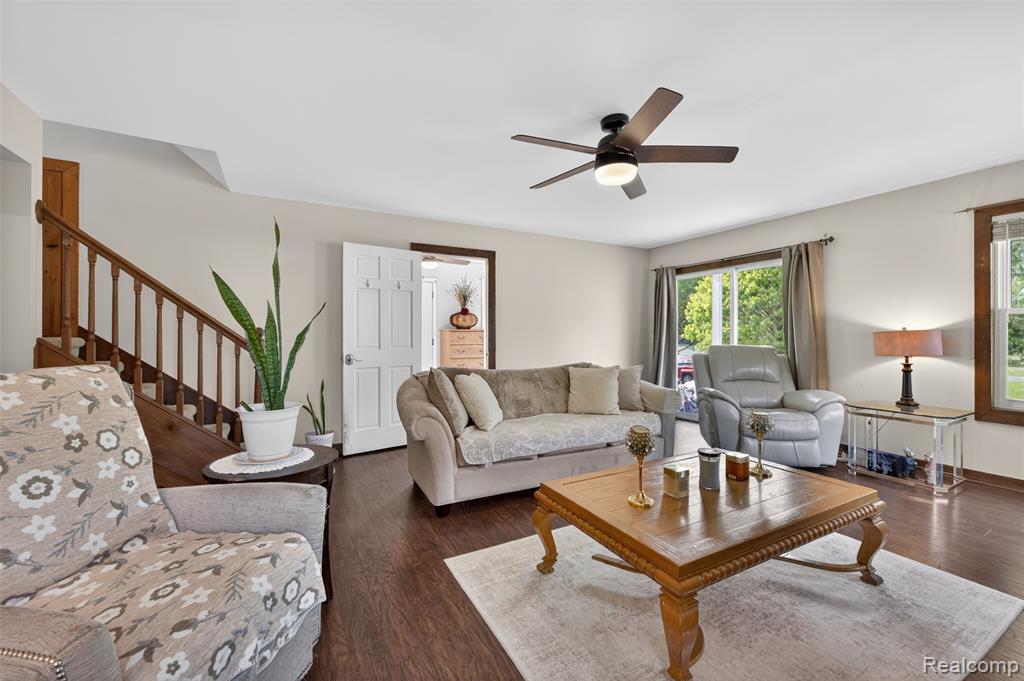 2154 West Maple Avenue Flint, MI 48507 - Photo 5 of 16